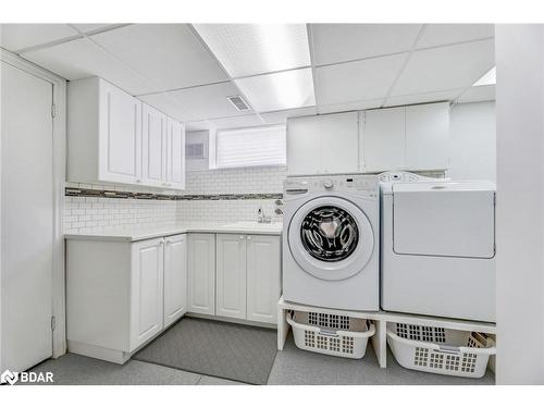 650 Jennifer Crescent, Burlington, ON - Indoor Photo Showing Laundry Room