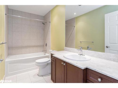 707-33 Ellen Street, Barrie, ON - Indoor Photo Showing Bathroom