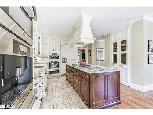 380 Nassau Street, Niagara-On-The-Lake, ON - Indoor Photo Showing Kitchen With Double Sink