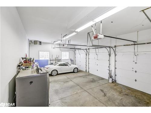 380 Nassau Street, Niagara-On-The-Lake, ON - Indoor Photo Showing Garage