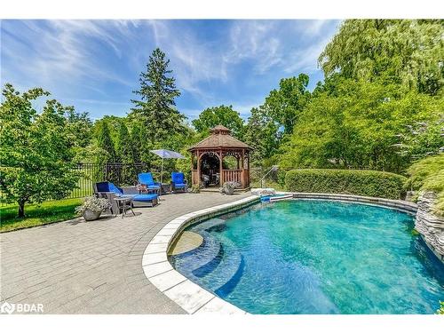 380 Nassau Street, Niagara-On-The-Lake, ON - Outdoor With In Ground Pool With Backyard