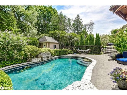 380 Nassau Street, Niagara-On-The-Lake, ON - Outdoor With In Ground Pool With Backyard