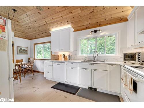 20 Black River Road, Washago, ON - Indoor Photo Showing Kitchen With Double Sink