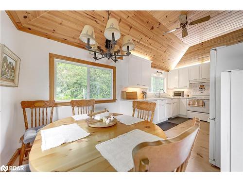 20 Black River Road, Washago, ON - Indoor Photo Showing Dining Room