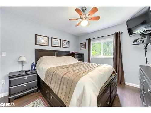 20 Black River Road, Washago, ON - Indoor Photo Showing Bedroom