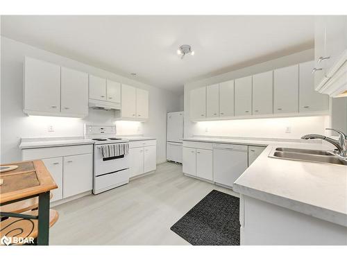 20 Black River Road, Washago, ON - Indoor Photo Showing Kitchen With Double Sink