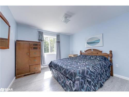 20 Black River Road, Washago, ON - Indoor Photo Showing Bedroom