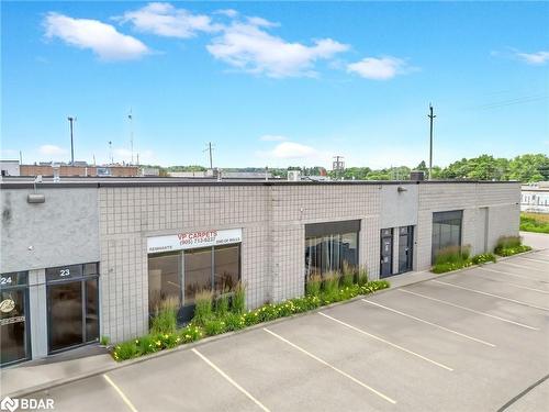 23-220 Industrial Street S, Aurora, ON 