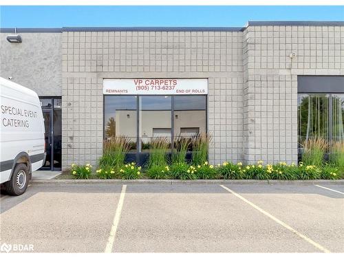 23-220 Industrial Parkway S, Aurora, ON 