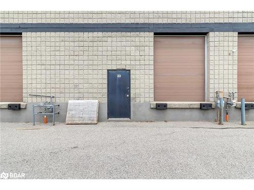 23-220 Industrial Parkway S, Aurora, ON 