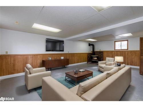 1063 Wood Street, Innisfil, ON - Indoor Photo Showing Basement