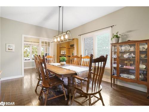 32 Silvercreek Crescent, Barrie, ON - Indoor Photo Showing Dining Room