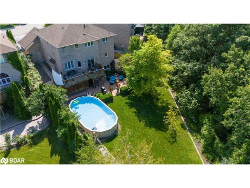 32 Silvercreek Crescent, Barrie, ON - Outdoor With Above Ground Pool