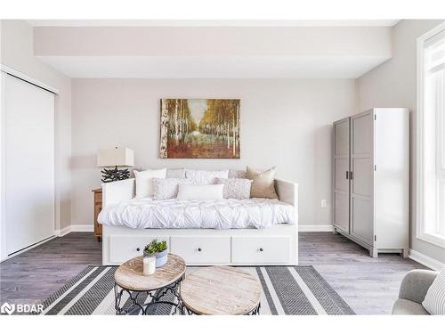 603-302 Essa Road, Barrie, ON - Indoor Photo Showing Bedroom