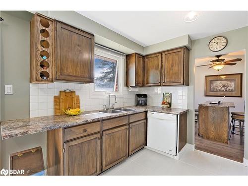 3151 25Th Sideroad, Innisfil, ON - Indoor Photo Showing Kitchen With Double Sink