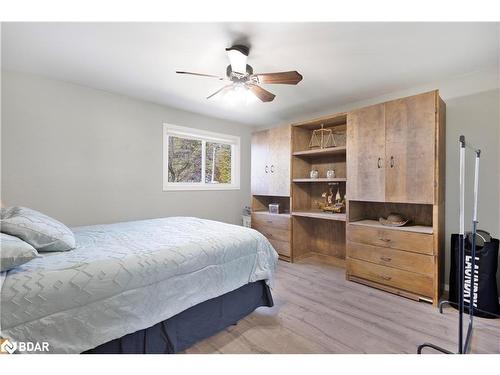 3151 25Th Sideroad, Innisfil, ON - Indoor Photo Showing Bedroom