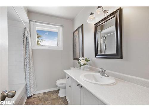 3151 25Th Sideroad, Innisfil, ON - Indoor Photo Showing Bathroom