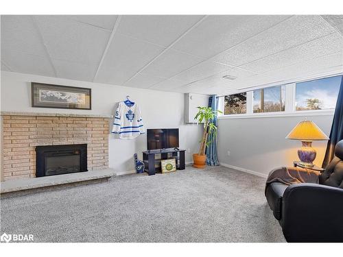 3151 25Th Sideroad, Innisfil, ON - Indoor Photo Showing Living Room With Fireplace