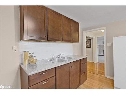 3151 25Th Sideroad, Innisfil, ON - Indoor Photo Showing Kitchen With Double Sink