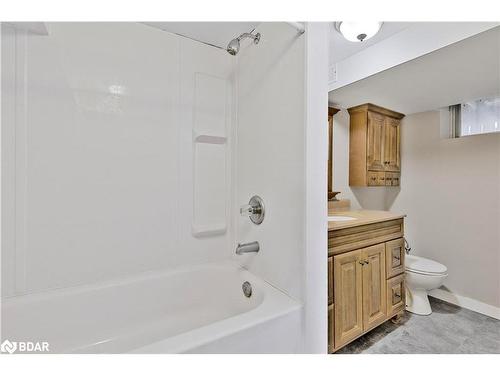 3151 25Th Sideroad, Innisfil, ON - Indoor Photo Showing Bathroom