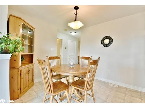 10 Princess Point Drive, Wasaga Beach, ON - Indoor Photo Showing Dining Room