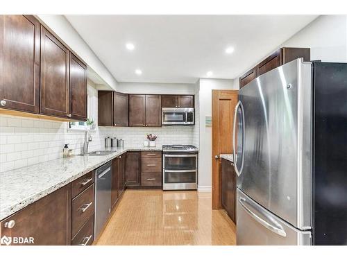 174 Codrington Street, Barrie, ON - Indoor Photo Showing Kitchen With Stainless Steel Kitchen With Upgraded Kitchen