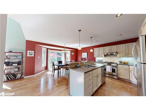 33 Brown Street, Guelph, ON - Indoor Photo Showing Kitchen With Double Sink