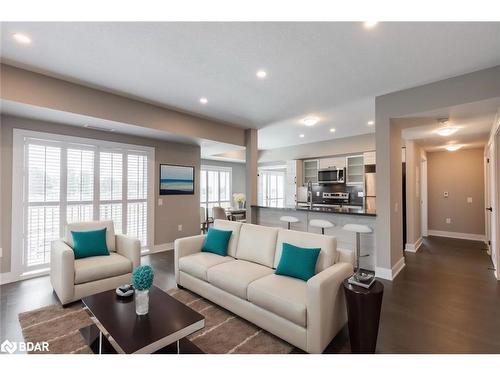 412-8 Culinary Lane Lane, Barrie, ON - Indoor Photo Showing Living Room