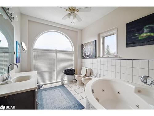 48 Main Street, East Gwillimbury, ON - Indoor Photo Showing Bathroom