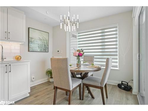 917-58 Lakeside Terrace, Barrie, ON - Indoor Photo Showing Dining Room