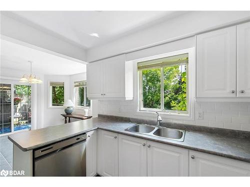 9 Brown Wood Drive, Barrie, ON - Indoor Photo Showing Kitchen With Double Sink