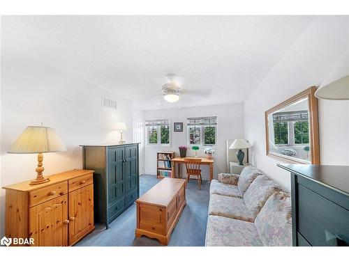 9 Brown Wood Drive, Barrie, ON - Indoor Photo Showing Living Room