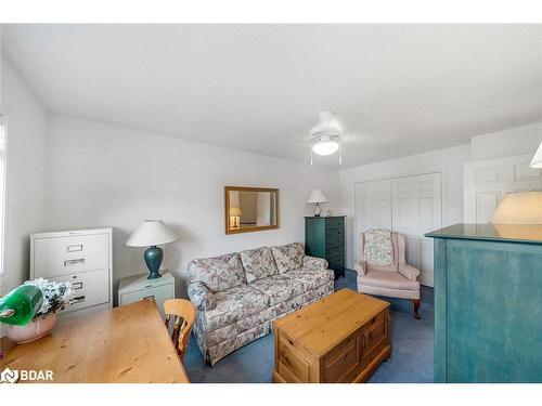 9 Brown Wood Drive, Barrie, ON - Indoor Photo Showing Living Room