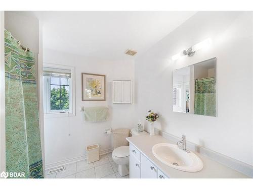 9 Brown Wood Drive, Barrie, ON - Indoor Photo Showing Bathroom