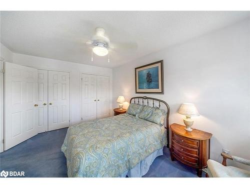 9 Brown Wood Drive, Barrie, ON - Indoor Photo Showing Bedroom