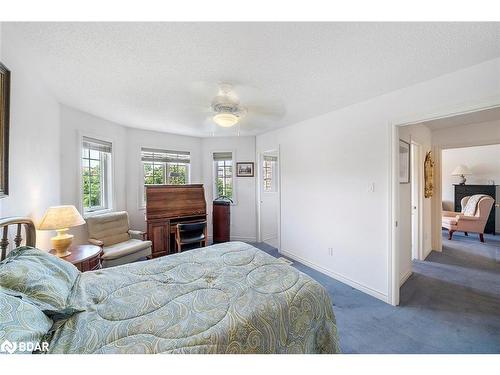 9 Brown Wood Drive, Barrie, ON - Indoor Photo Showing Bedroom