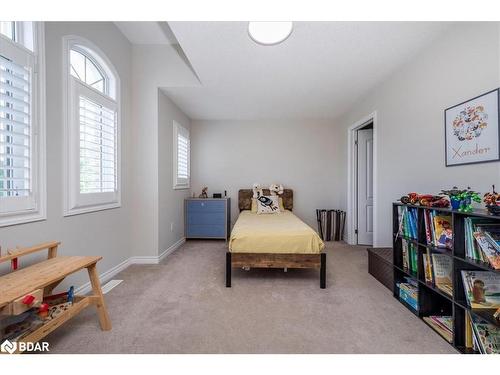 1327 Hunter Street, Innisfil, ON - Indoor Photo Showing Bedroom