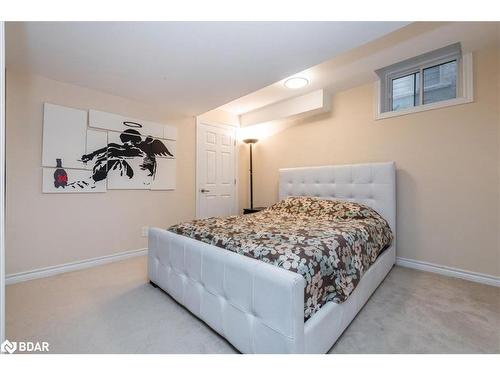 1327 Hunter Street, Innisfil, ON - Indoor Photo Showing Bedroom