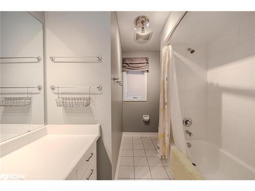 36 Falling Brook Drive, Barrie, ON - Indoor Photo Showing Bathroom