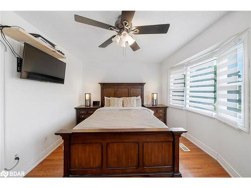 734 Candaras Street, Innisfil, ON - Indoor Photo Showing Bedroom