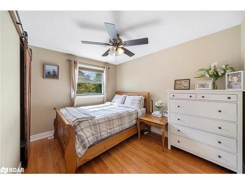 734 Candaras Street, Innisfil, ON - Indoor Photo Showing Bedroom