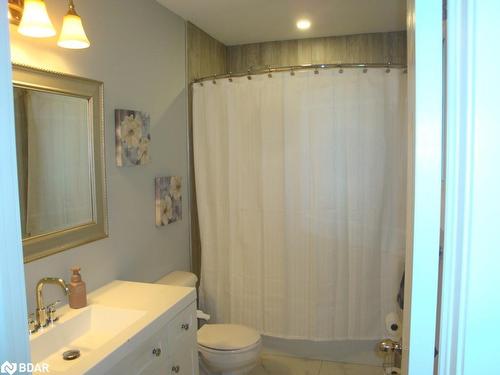 392 Niagara Street, Welland, ON - Indoor Photo Showing Bathroom