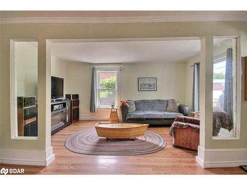 101 Durham Street S, Madoc, ON - Indoor Photo Showing Living Room