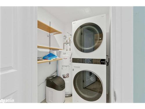 406-295 Cundles Road E, Barrie, ON - Indoor Photo Showing Laundry Room