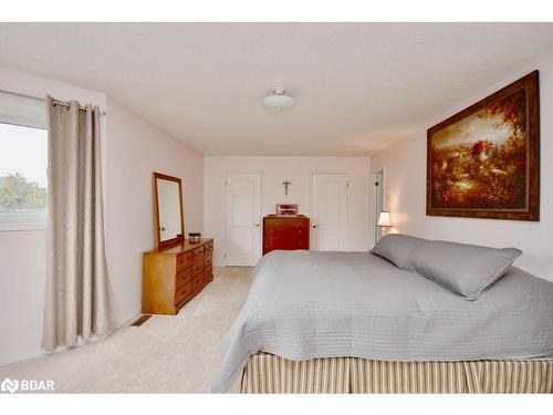 3 Stroud Place, Barrie, ON - Indoor Photo Showing Bedroom