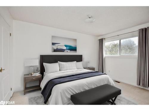 3 Stroud Place, Barrie, ON - Indoor Photo Showing Bedroom