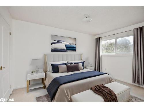 3 Stroud Place, Barrie, ON - Indoor Photo Showing Bedroom