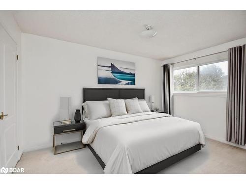 3 Stroud Place, Barrie, ON - Indoor Photo Showing Bedroom