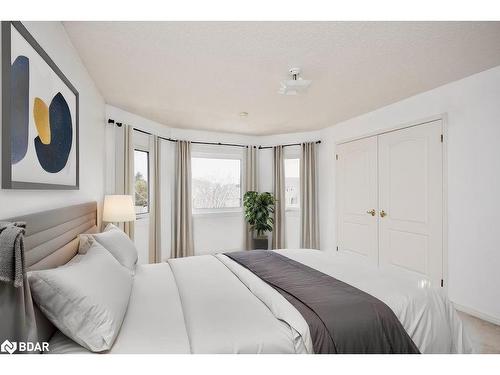 3 Stroud Place, Barrie, ON - Indoor Photo Showing Bedroom