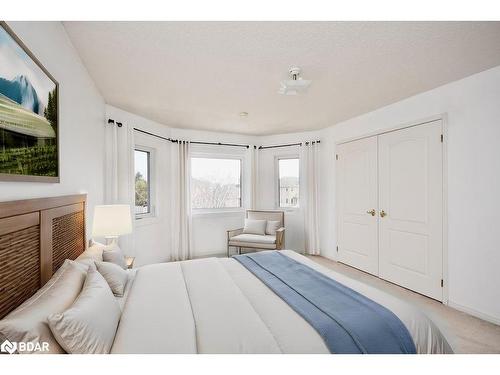 3 Stroud Place, Barrie, ON - Indoor Photo Showing Bedroom